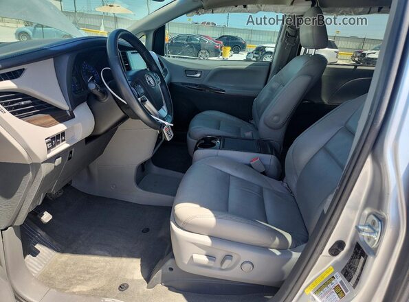 5TDYK3DC3GS762491 2016 TOYOTA SIENNA Silver Vista interior delantera