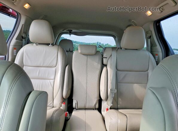 5TDYK3DC5GS761231 2016 TOYOTA SIENNA Maroon Vista de los asientos traseros