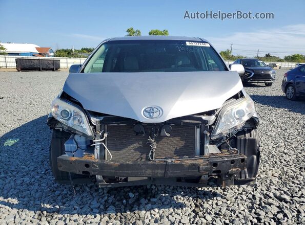 5TDYK3DC6GS701913 2016 TOYOTA SIENNA Silver Widok z przodu