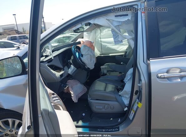 5TDYK3DC7GS728537 2016 TOYOTA SIENNA Silver Front interior view