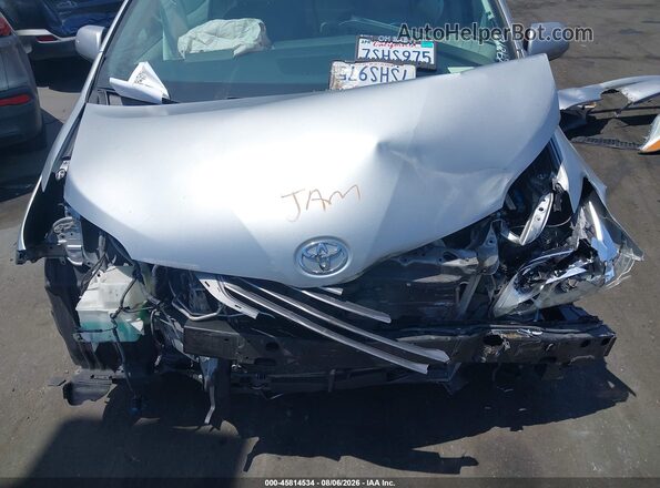 5TDYK3DC7GS728537 2016 TOYOTA SIENNA Silver Rear view