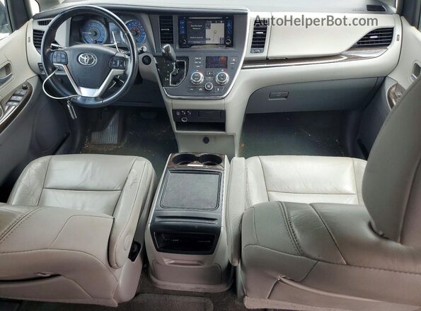 5TDYK3DC8GS696911 2016 TOYOTA SIENNA Черный Вид панели приборов