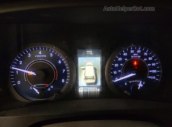 5TDYK3DCXGS692830 2016 TOYOTA SIENNA Бежевый Вид щитка приборов