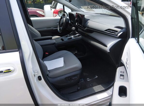 5TDYRKEC0TS313655 2026 TOYOTA SIENNA White Vista interior delantera