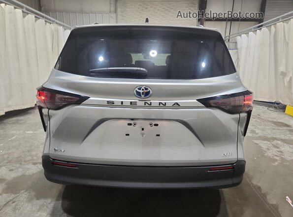5TDYRKEC1SS260060 2025 TOYOTA SIENNA Silver 