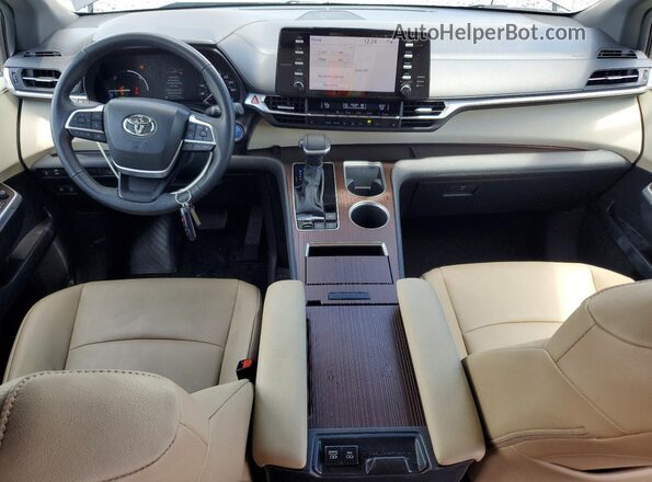 5TDYRKEC2PS176580 2023 TOYOTA SIENNA Silver Widok deski rozdzielczej