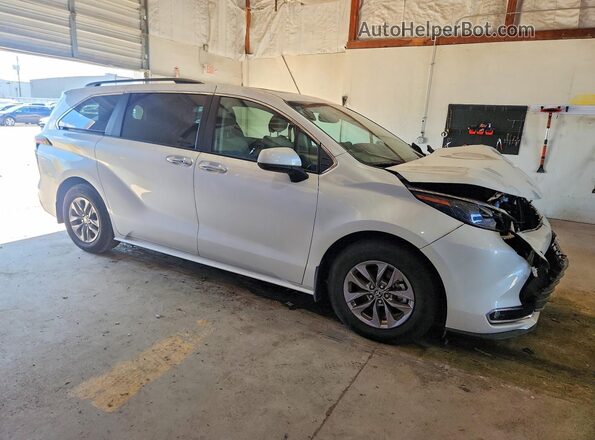 5TDYRKEC3RS207953 2024 TOYOTA SIENNA White Front right