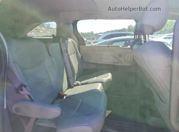 5TDYRKEC5NS126589 2022 TOYOTA SIENNA Blue Vista interior trasera