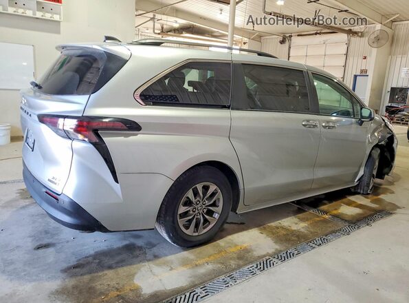 5TDYRKEC5PS156128 2023 TOYOTA SIENNA Silver Հետևի աջ