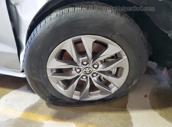 5TDYRKEC5PS156128 2023 TOYOTA SIENNA Silver 