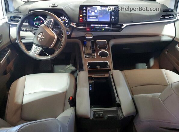 5TDYRKEC5PS156128 2023 TOYOTA SIENNA Silver Առջևի վահանակի տեսք