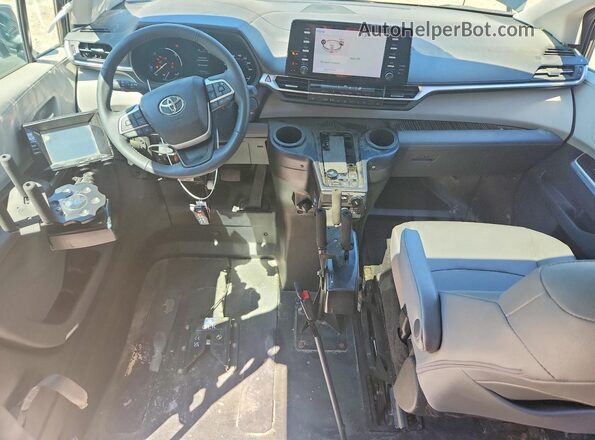 5TDYRKEC5RS188659 2024 TOYOTA SIENNA Black წინა პანელის ხედი