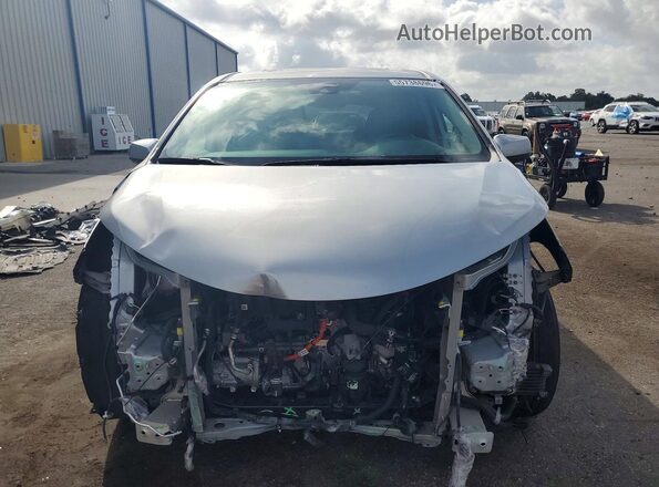 5TDYRKEC5RS198642 2024 TOYOTA SIENNA Silver Դիմացի տեսք