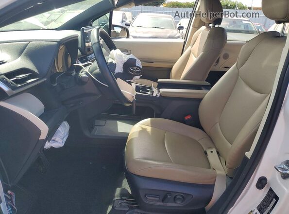 5TDYRKEC6MS042280 2021 TOYOTA SIENNA Белый Вид салона спереди