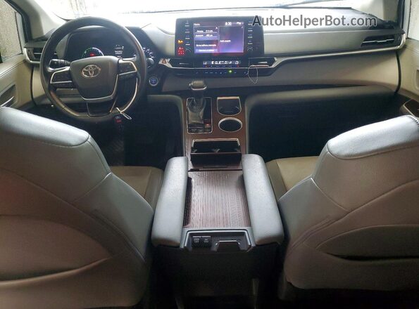5TDYRKEC7MS056172 2021 TOYOTA SIENNA Серебряный Вид панели приборов
