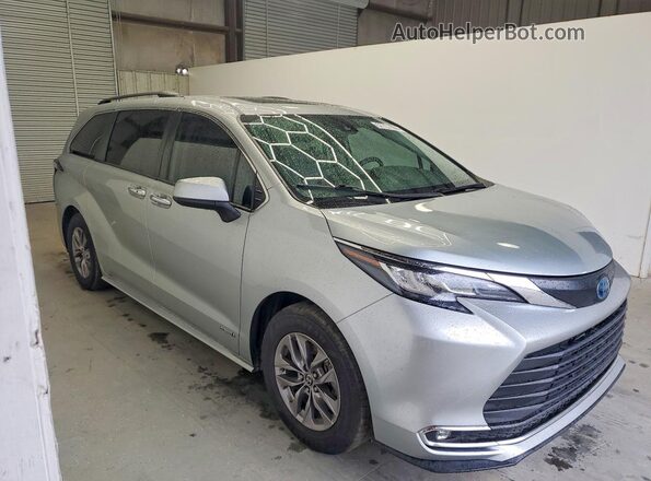 5TDYRKEC7MS056172 2021 TOYOTA SIENNA Серебряный Передняя правая четверть