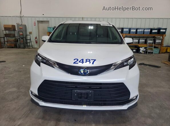 5TDYRKEC8RS217474 2024 TOYOTA SIENNA White Դիմացի տեսք