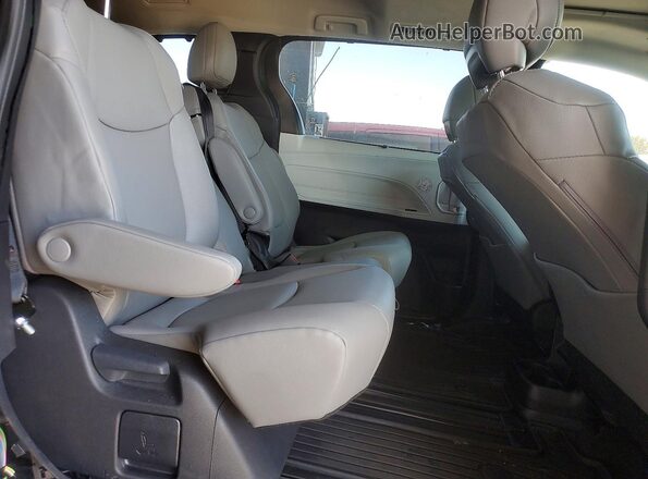 5TDYRKEC8TS324953 2026 TOYOTA SIENNA Black Vista interior trasera