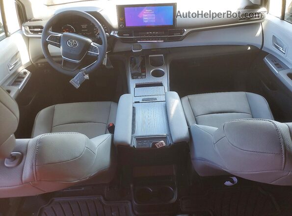 5TDYRKEC8TS324953 2026 TOYOTA SIENNA Black Vista del salpicadero