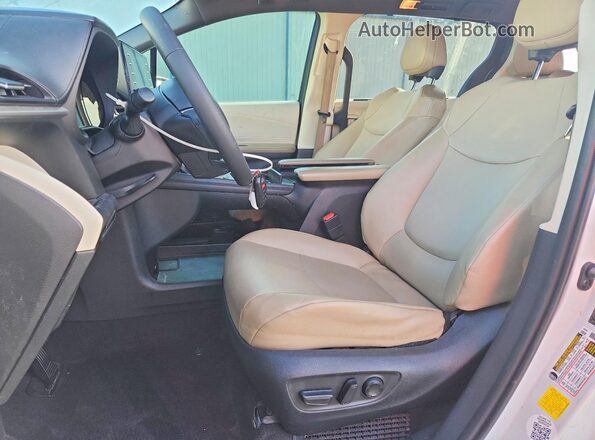 5TDYRKECXNS104894 2022 TOYOTA SIENNA Белый Вид салона спереди