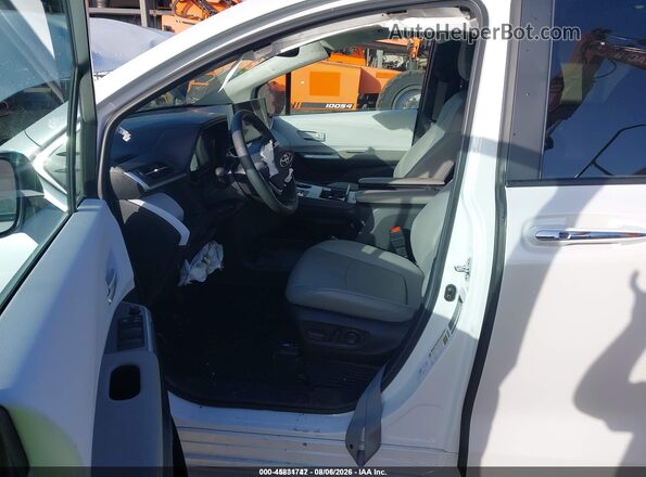 5TDYRKECXSS235836 2025 TOYOTA SIENNA White Սալոնի դիմացի տեսք