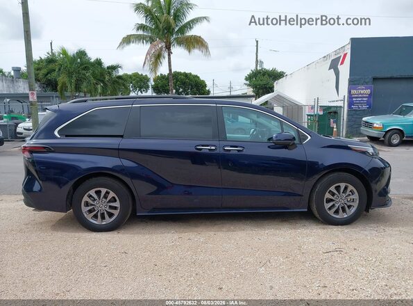 5TDYRKECXSS245380 2025 TOYOTA SIENNA Blue Вид задньої частини салону