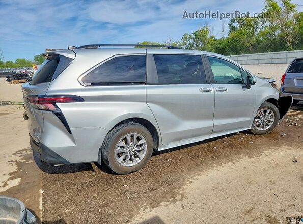 5TDYSKFC0RS118697 2024 TOYOTA SIENNA Silver Rear right