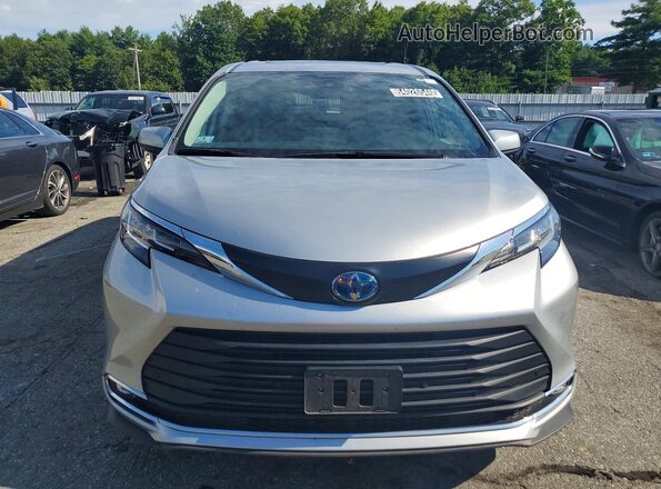5TDYSKFC1PS100142 2023 TOYOTA SIENNA Silver Vista frontal