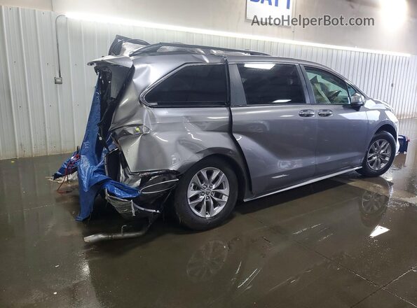 5TDYSKFC1TS248432 2026 TOYOTA SIENNA Silver Trasero derecho