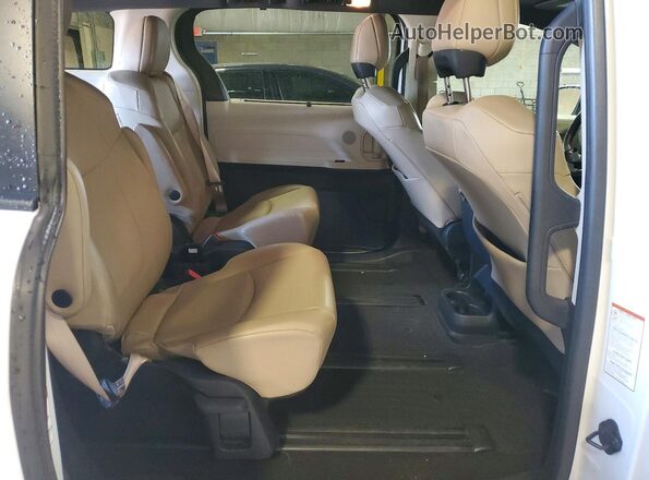 5TDYSKFC7MS005550 2021 TOYOTA SIENNA White Widok wnętrza z tyłu