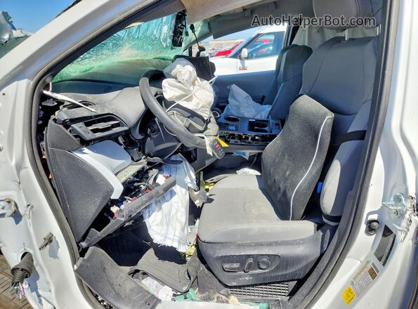 5TDYSKFC7TS234664 2026 TOYOTA SIENNA White Սալոնի դիմացի տեսք