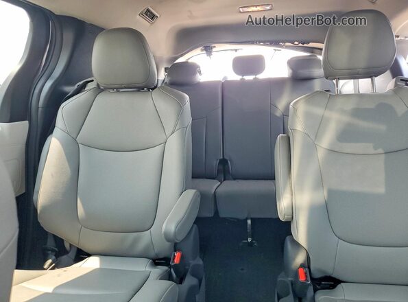 5TDYSKFCXTS261583 2026 TOYOTA SIENNA Black Vista de los asientos traseros