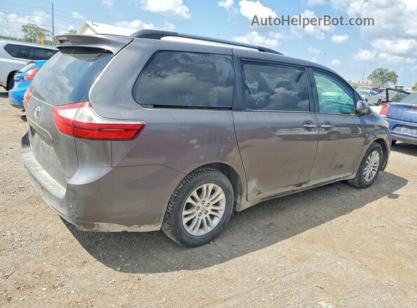 5TDYZ3DC0HS773946 2017 TOYOTA SIENNA Gray Vista frontal