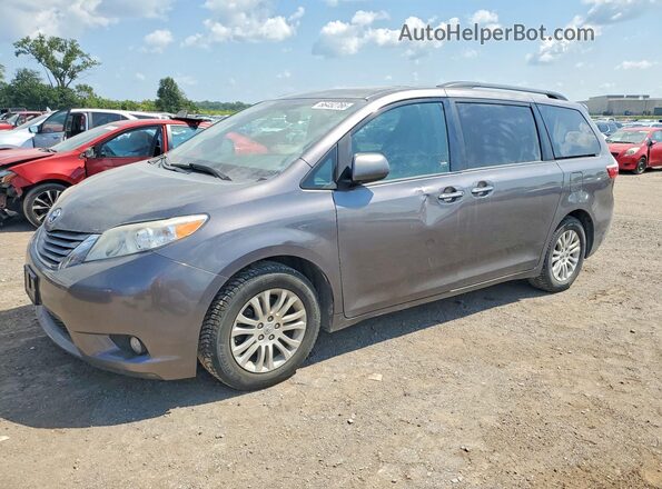 5TDYZ3DC0HS773946 2017 TOYOTA SIENNA Gray Trasero izquierdo