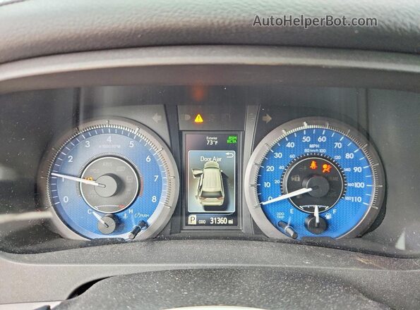 5TDYZ3DC0JS914505 2018 TOYOTA SIENNA Silver Սարքավորումների վահանակի տեսք