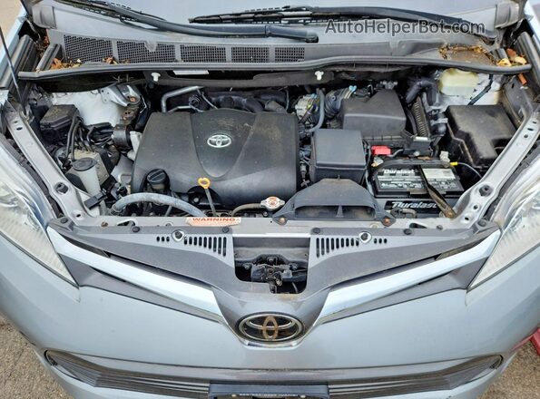 5TDYZ3DC0JS914505 2018 TOYOTA SIENNA Silver Շարժիչի բաժամունքի տեսք