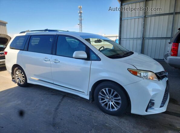 5TDYZ3DC0JS932776 2018 TOYOTA SIENNA White Front right