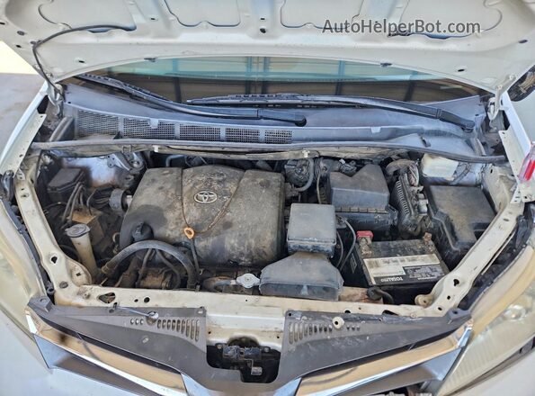 5TDYZ3DC0JS932776 2018 TOYOTA SIENNA White Engine compartment view