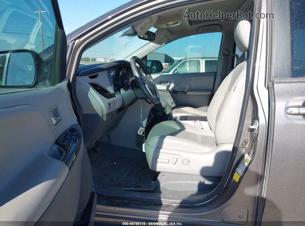 5TDYZ3DC0LS022211 2020 TOYOTA SIENNA Серый Вид салона спереди