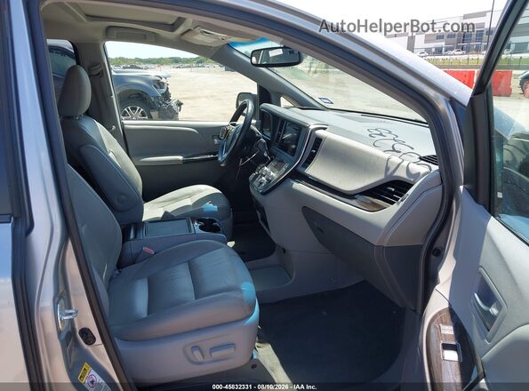 5TDYZ3DC1HS769145 2017 TOYOTA SIENNA Silver Սալոնի դիմացի տեսք