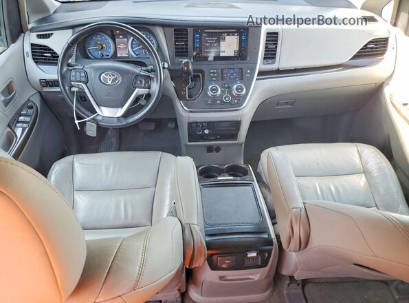 5TDYZ3DC1HS857578 2017 TOYOTA SIENNA Серый Вид панели приборов