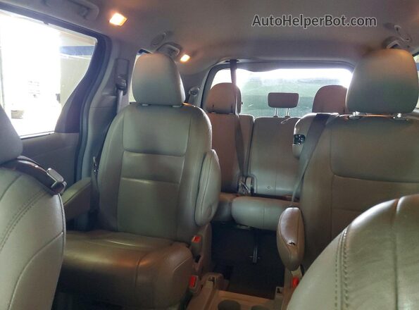5TDYZ3DC2HS807126 2017 TOYOTA SIENNA Gray Հետևի նստատեղերի տեսք