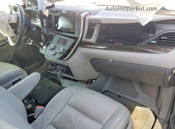 5TDYZ3DC2HS881386 2017 TOYOTA SIENNA Charcoal Vista del salpicadero