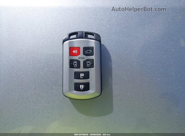 5TDYZ3DC2KS013556 2019 TOYOTA SIENNA Серебряный Вид панели приборов