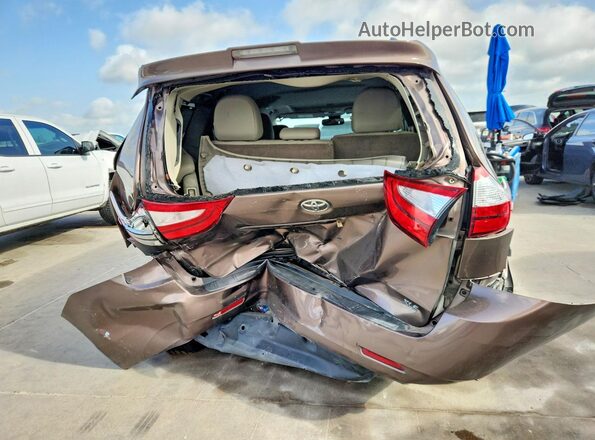 5TDYZ3DC2KS976750 2019 TOYOTA SIENNA Tan Вид ззаду