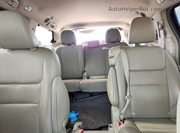5TDYZ3DC2KS976750 2019 TOYOTA SIENNA Tan Вид задніх сидінь