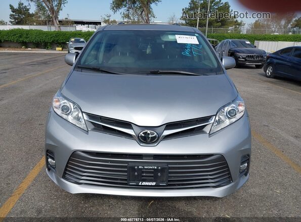 5TDYZ3DC3JS932612 2018 TOYOTA SIENNA Gray Вид щитка приладів