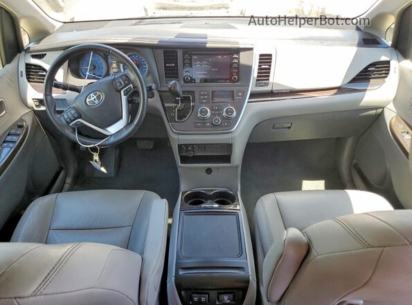 5TDYZ3DC3LS069961 2020 TOYOTA SIENNA Угольный Вид панели приборов