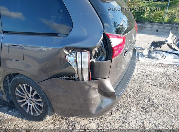 5TDYZ3DC4JS942498 2018 TOYOTA SIENNA Gray Widok z przodu