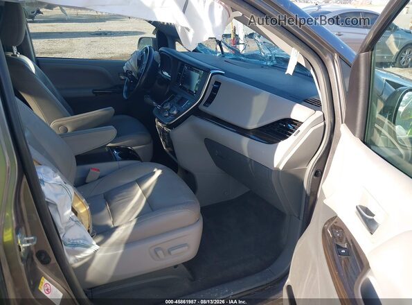 5TDYZ3DC4JS942498 2018 TOYOTA SIENNA Gray Widok wnętrza z przodu